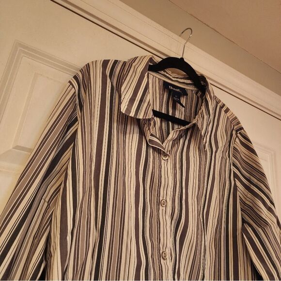 Denim & Co gray and white striped button up shirt 2X - Picture 3 of 4